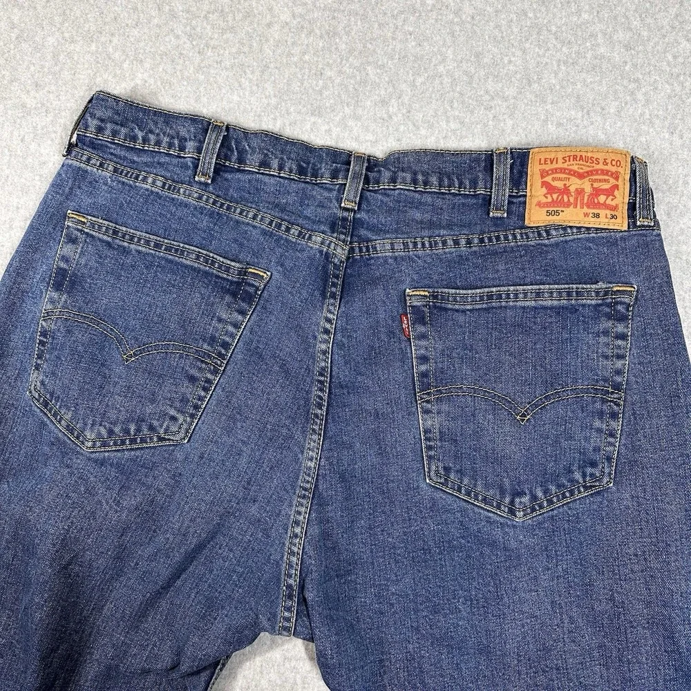 Levi's 505 Denim Jeans Men's 38x30 Straight Fit High Rise Blue Medium Wash